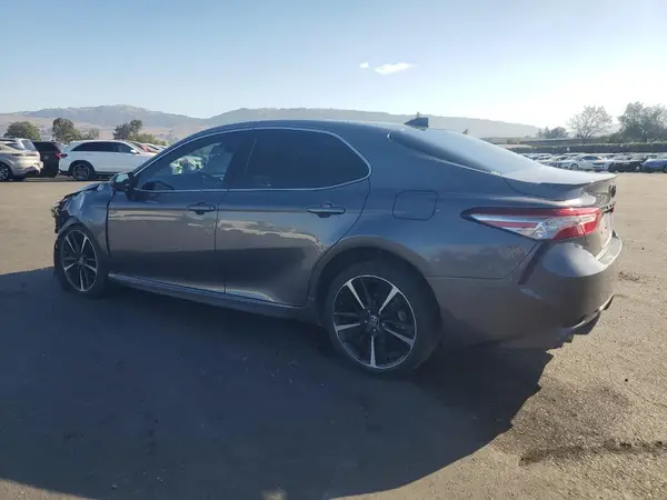 4T1B61HK6KU795422 2019 TOYOTA CAMRY - Image 2