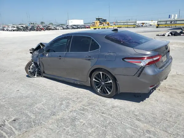 4T1B61HK6KU810002 2019 TOYOTA CAMRY - Image 2
