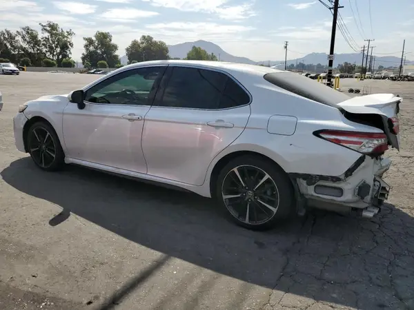 4T1B61HK6KU840598 2019 TOYOTA CAMRY - Image 2