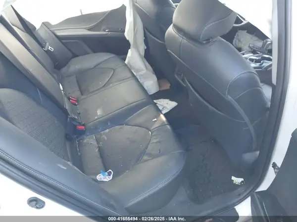 4T1B61HK7JU002076 2018 TOYOTA CAMRY - Image 8
