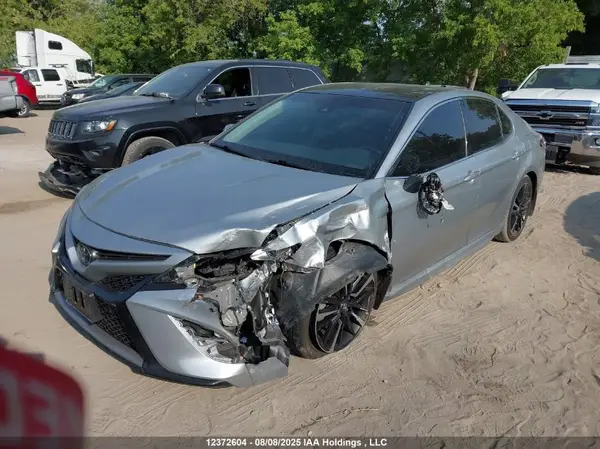 4T1B61HK7JU006855 2018 TOYOTA CAMRY - Image 2