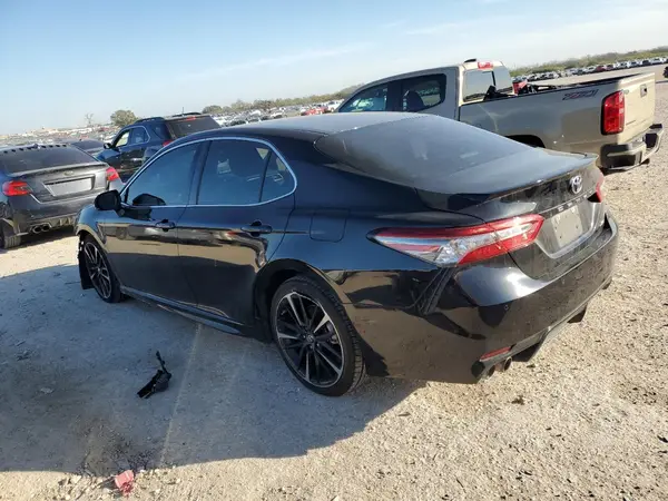 4T1B61HK7JU009108 2018 TOYOTA CAMRY - Image 2