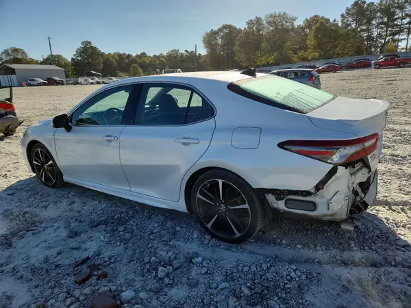 4T1B61HK7JU012882 2018 TOYOTA CAMRY - Image 2