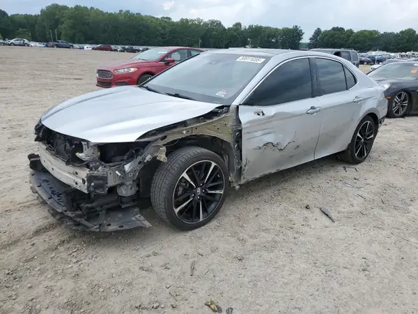 4T1B61HK7JU023915 2018 TOYOTA CAMRY - Image 1