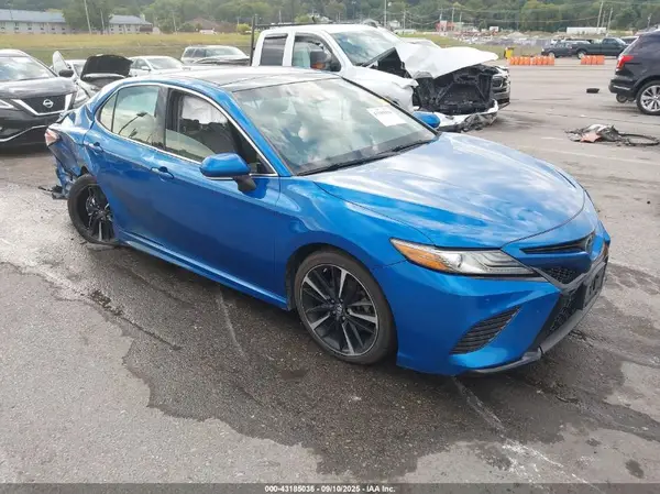 4T1B61HK7JU038088 2018 TOYOTA CAMRY - Image 1