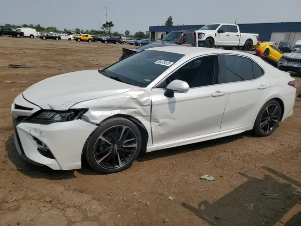 4T1B61HK7JU050502 2018 TOYOTA CAMRY - Image 1