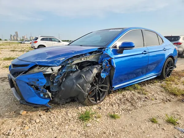 4T1B61HK7JU058549 2018 TOYOTA CAMRY - Image 1