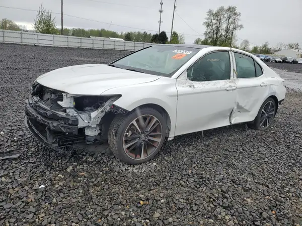4T1B61HK7JU062164 2018 TOYOTA CAMRY - Image 1