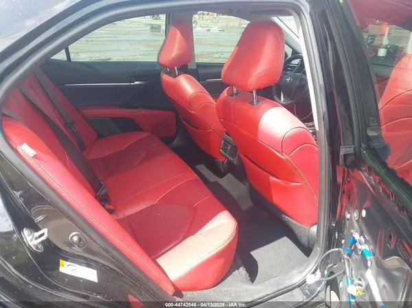 4T1B61HK7JU074427 2018 TOYOTA CAMRY - Image 8