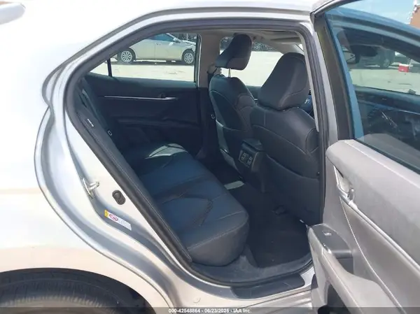 4T1B61HK7JU077229 2018 TOYOTA CAMRY - Image 8