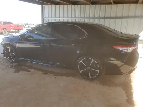 4T1B61HK7JU084679 2018 TOYOTA CAMRY - Image 2
