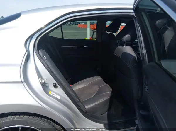 4T1B61HK7JU090904 2018 TOYOTA CAMRY - Image 8