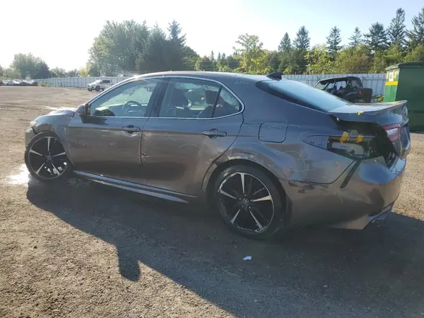 4T1B61HK7JU096315 2018 TOYOTA CAMRY - Image 2