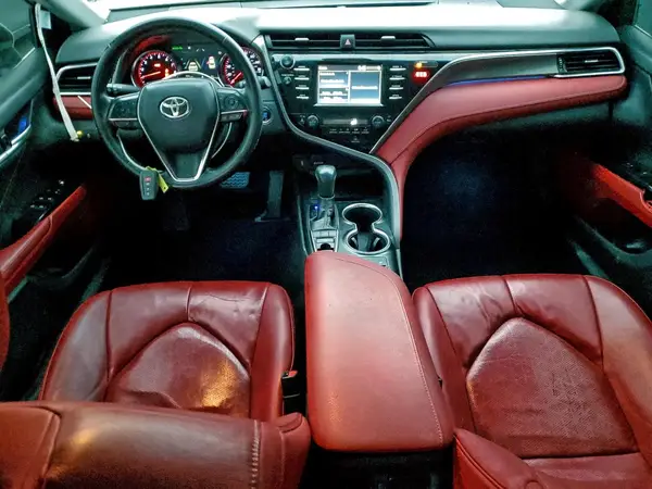 4T1B61HK7JU098677 2018 TOYOTA CAMRY - Image 8