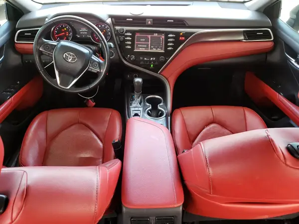 4T1B61HK7JU110181 2018 TOYOTA CAMRY - Image 8