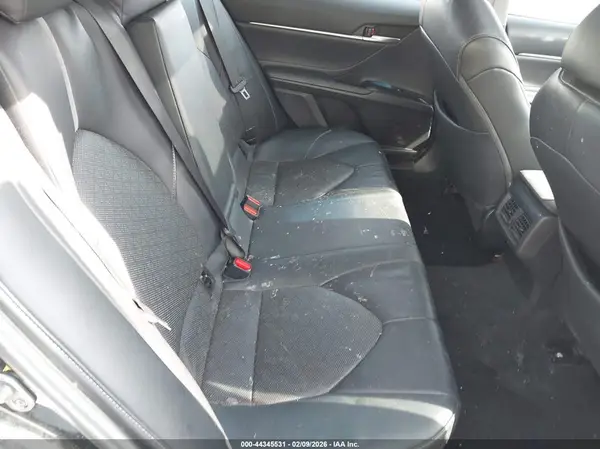 4T1B61HK7JU110889 2018 TOYOTA CAMRY - Image 8
