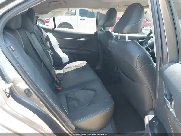 4T1B61HK7JU124629 2018 TOYOTA CAMRY - Image 8