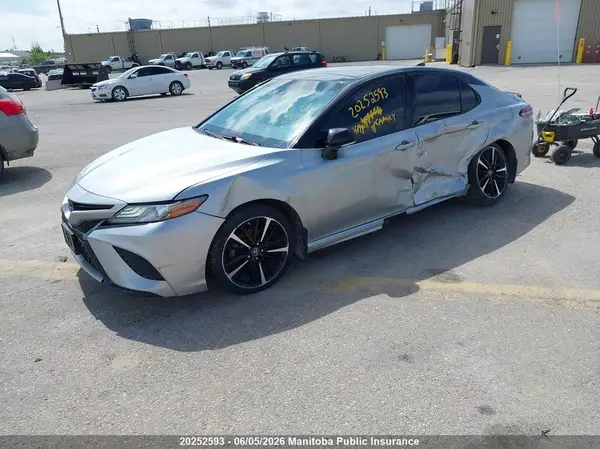 4T1B61HK7JU126199 2018 TOYOTA CAMRY - Image 2