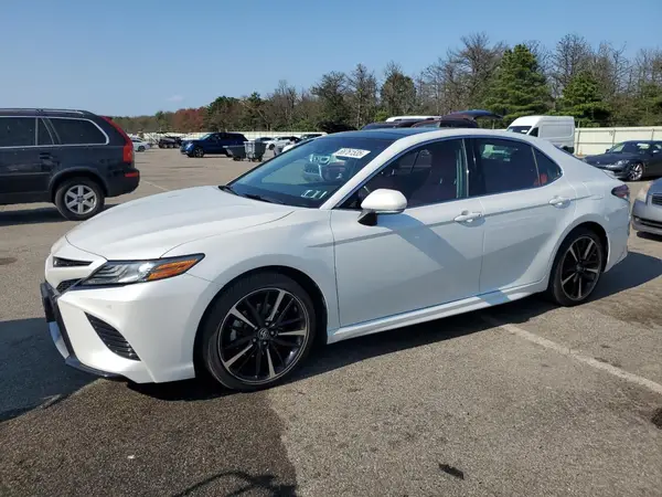 4T1B61HK7JU128583 2018 TOYOTA CAMRY - Image 1