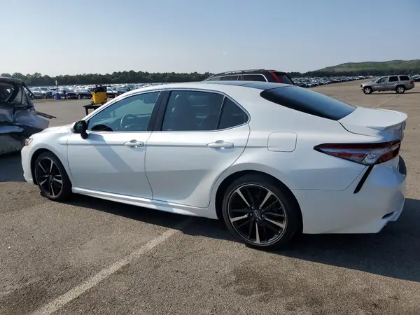 4T1B61HK7JU128583 2018 TOYOTA CAMRY - Image 2