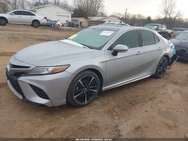 4T1B61HK7JU154777 2018 TOYOTA CAMRY - Image 2