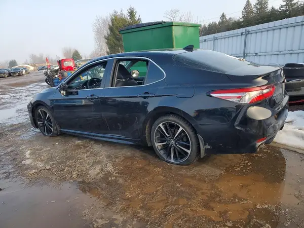4T1B61HK7JU502237 2018 TOYOTA CAMRY - Image 2