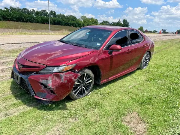 4T1B61HK7JU507213 2018 TOYOTA CAMRY - Image 2