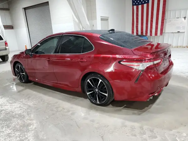 4T1B61HK7JU539627 2018 TOYOTA CAMRY - Image 2