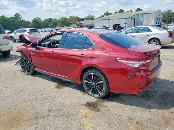 4T1B61HK7JU600734 2018 TOYOTA CAMRY - Image 2