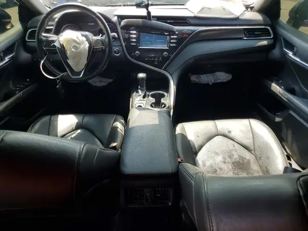 4T1B61HK7JU600734 2018 TOYOTA CAMRY - Image 8