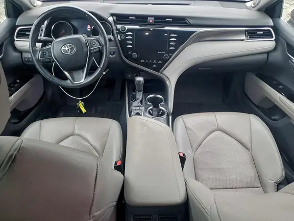 4T1B61HK7JU672372 2018 TOYOTA CAMRY - Image 8