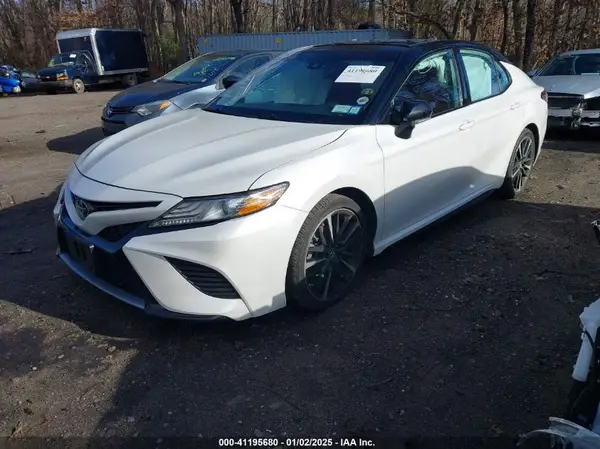 4T1B61HK7KU205566 2019 TOYOTA CAMRY - Image 2