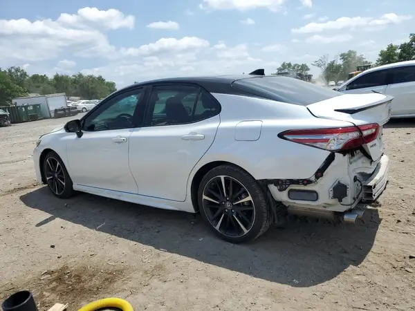 4T1B61HK7KU209620 2019 TOYOTA CAMRY - Image 2
