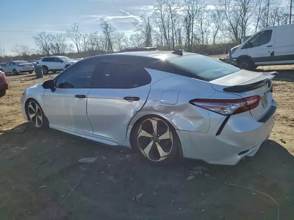 4T1B61HK7KU221945 2019 TOYOTA CAMRY - Image 2