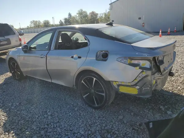 4T1B61HK7KU257585 2019 TOYOTA CAMRY - Image 2