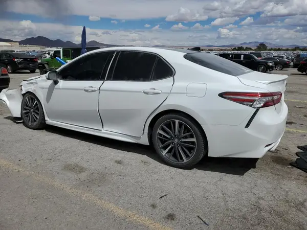 4T1B61HK7KU694678 2019 TOYOTA CAMRY - Image 2