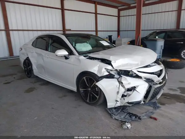 4T1B61HK7KU797096 2019 TOYOTA CAMRY - Image 1