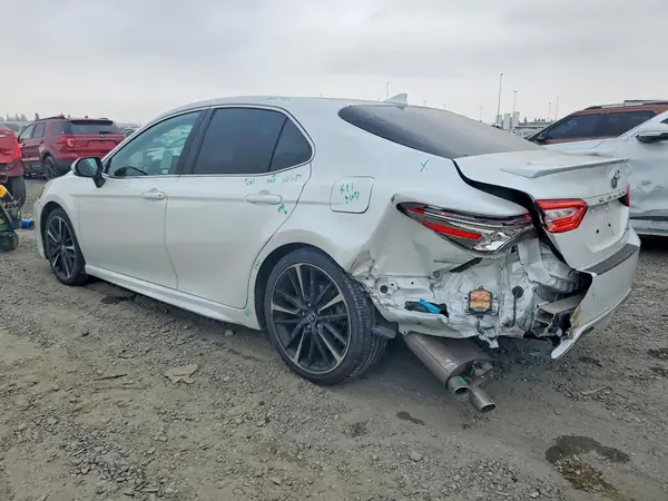 4T1B61HK7KU814690 2019 TOYOTA CAMRY - Image 2