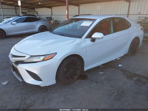 4T1B61HK7KU828654 2019 TOYOTA CAMRY - Image 2