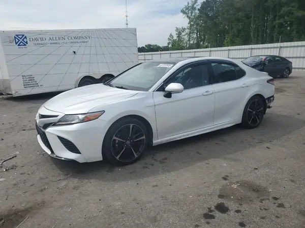 4T1B61HK8JU012096 2018 TOYOTA CAMRY - Image 1
