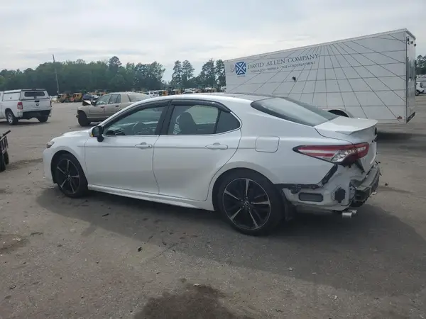 4T1B61HK8JU012096 2018 TOYOTA CAMRY - Image 2