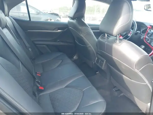 4T1B61HK8JU036852 2018 TOYOTA CAMRY - Image 8