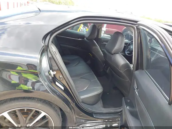 4T1B61HK8JU038360 2018 TOYOTA CAMRY - Image 8