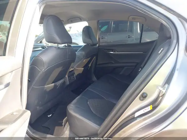 4T1B61HK8JU057426 2018 TOYOTA CAMRY - Image 8