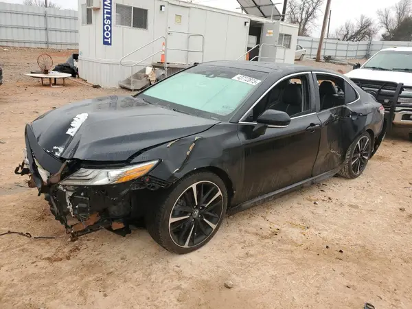 4T1B61HK8JU057930 2018 TOYOTA CAMRY - Image 1