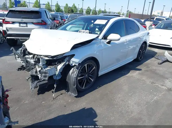 4T1B61HK8JU059502 2018 TOYOTA CAMRY - Image 2