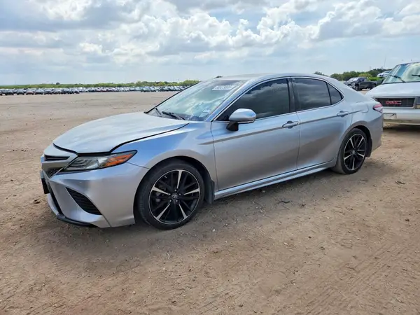 4T1B61HK8JU071617 2018 TOYOTA CAMRY - Image 1