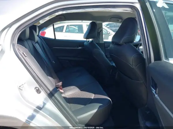 4T1B61HK8JU073562 2018 TOYOTA CAMRY - Image 8