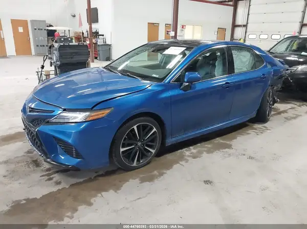 4T1B61HK8JU084139 2018 TOYOTA CAMRY - Image 2