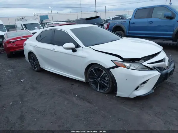 4T1B61HK8JU090541 2018 TOYOTA CAMRY - Image 1
